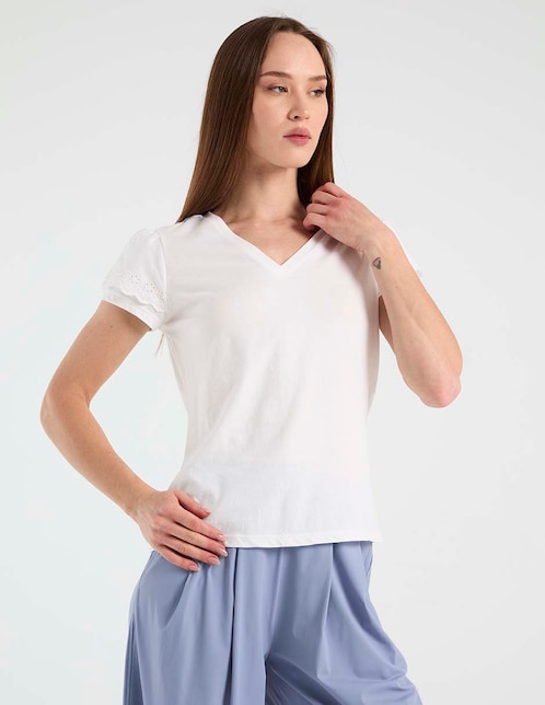 Playera manga corta cuello V para mujer 1